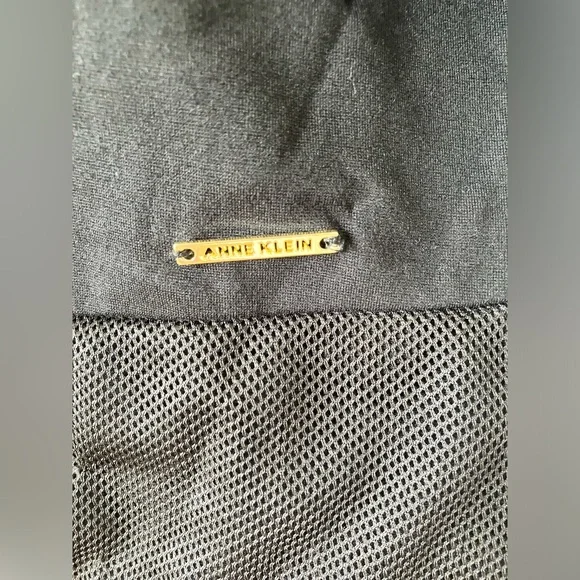 Anne Klein Womens Mesh Accent Bell Sleeved Blouse in Classic Black Sz 2X - Picture 4 of 7